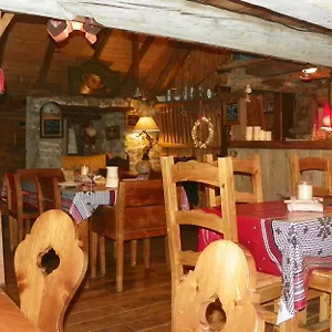 https://gite-du-bois-de-lours.fr-provencehotel.com